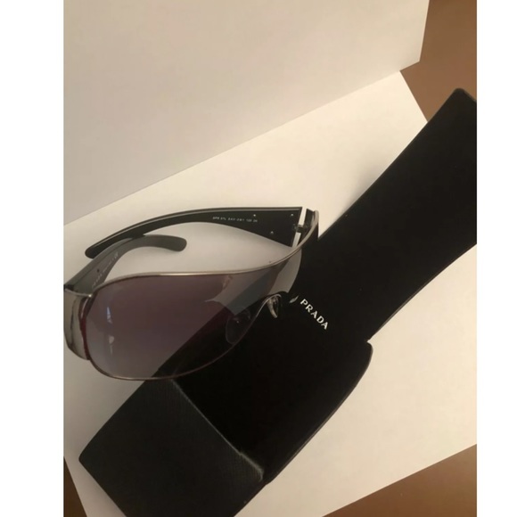 Prada 57L 5AV Sunglasses In Black NWOT - Picture 4 of 6